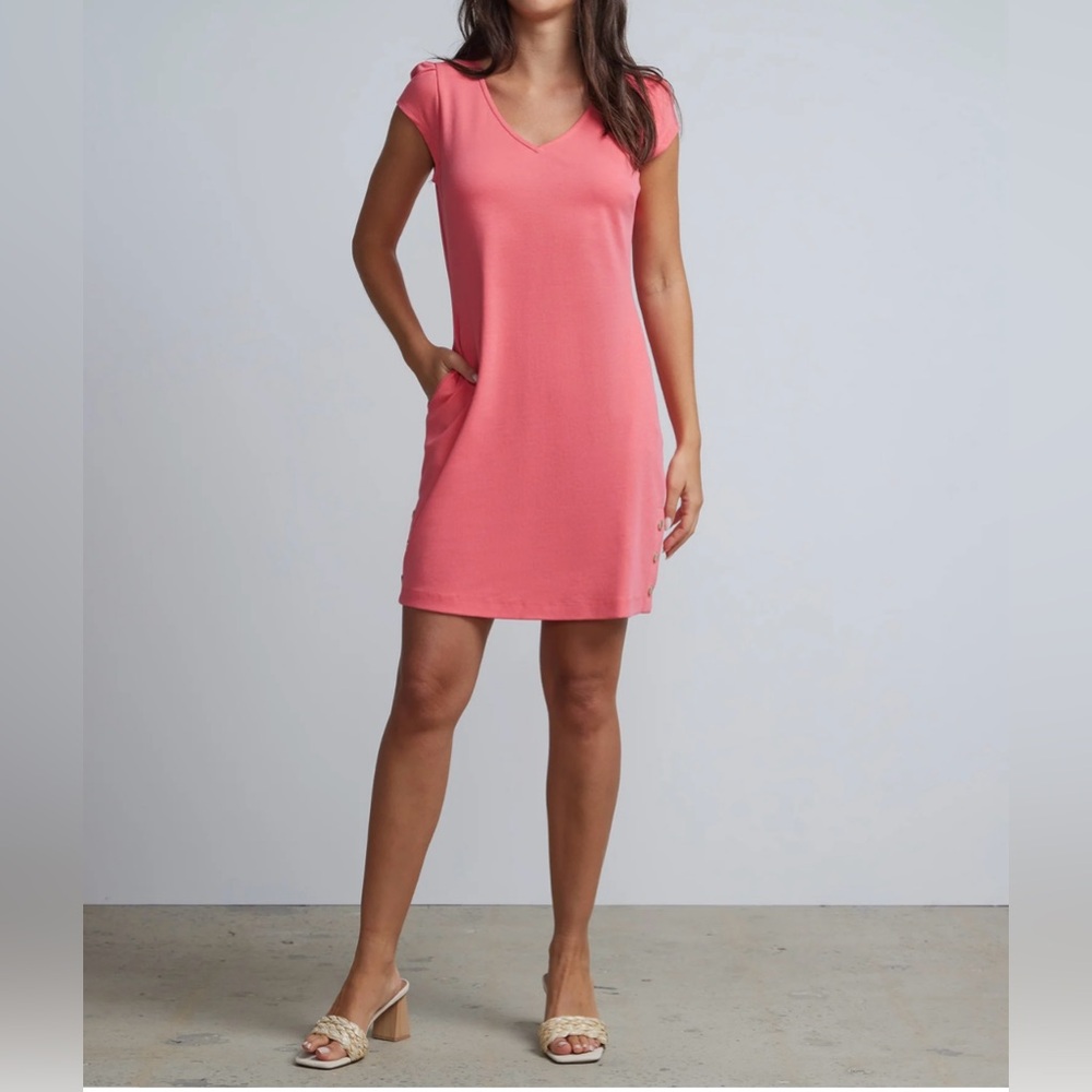 New York & Company Coral Sheath Mini Dress V-Neck Cap Sleeve